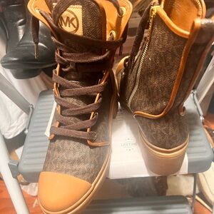 Michael Kors Tan and Brown Lace-Up Boots